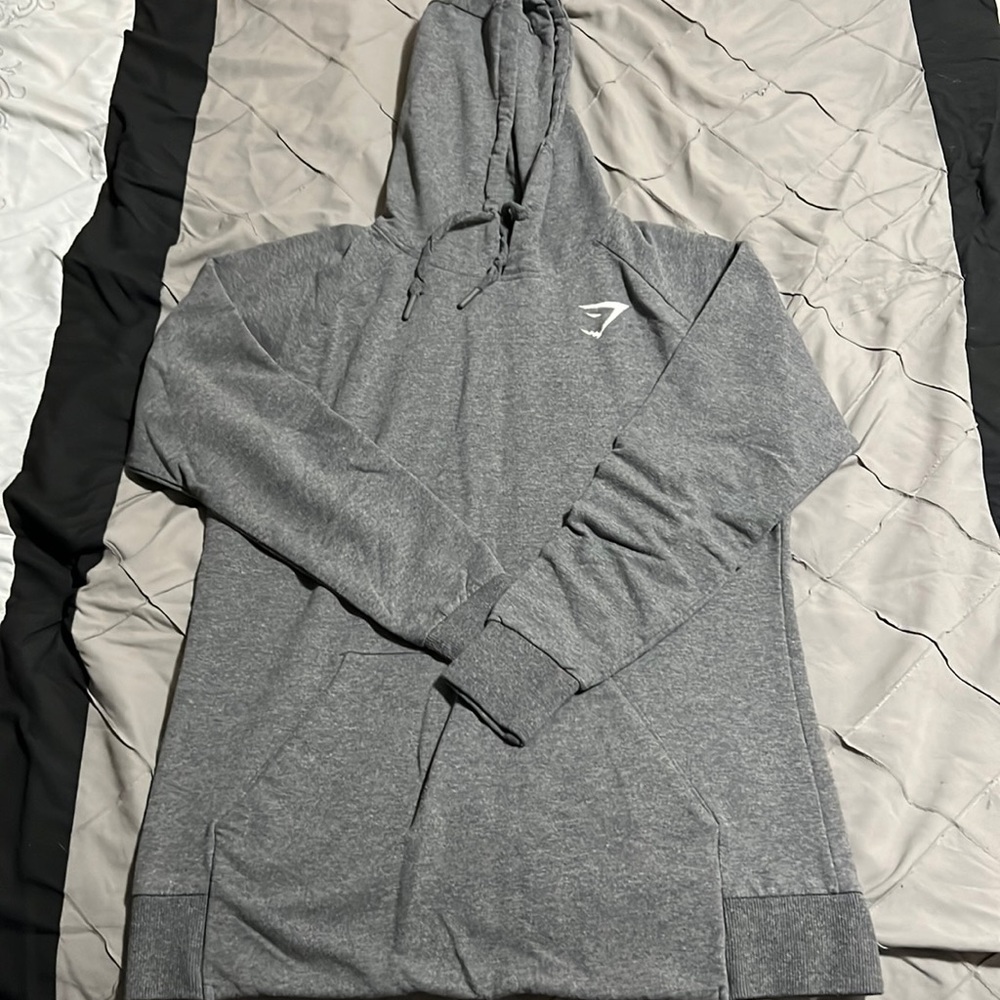 GYMSHARK SWEATER